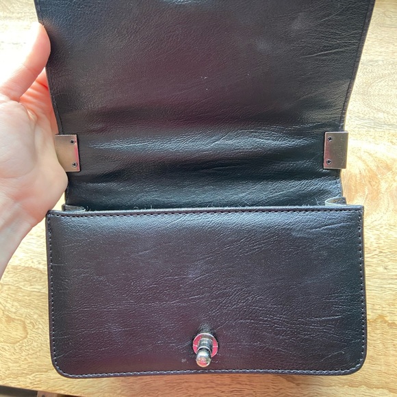 Cross body or over the shoulder bag - Picture 7 of 7